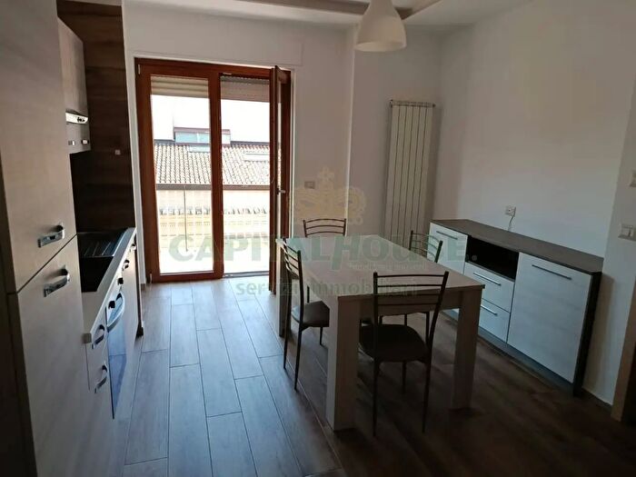 Appartamento bilocale in affitto in Via Renella, Caserta