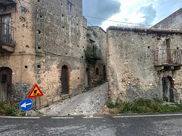 Casa in vendita in Via Case Nuove, Castroreale