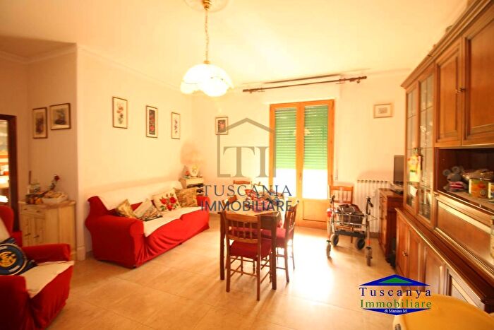 Appartamento con 5 locali in vendita in Colle Di Val DElsa