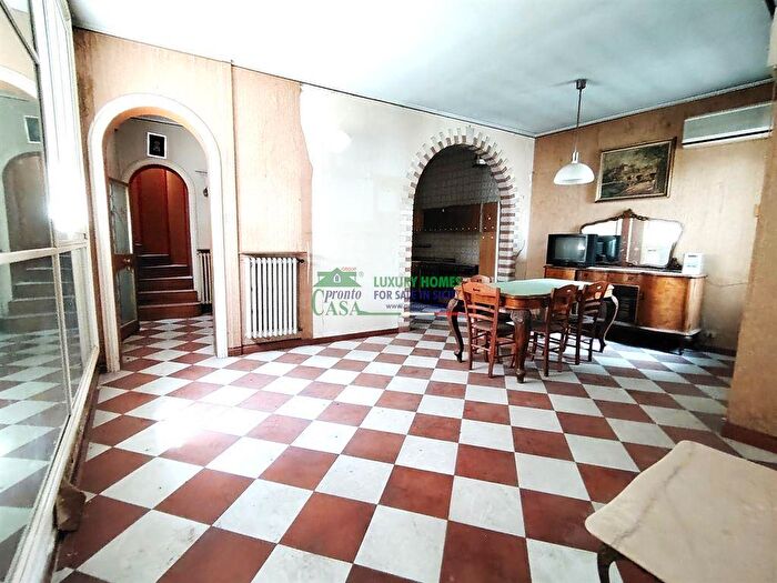 Casa con 5 locali in vendita in Via San Biagio, Comiso