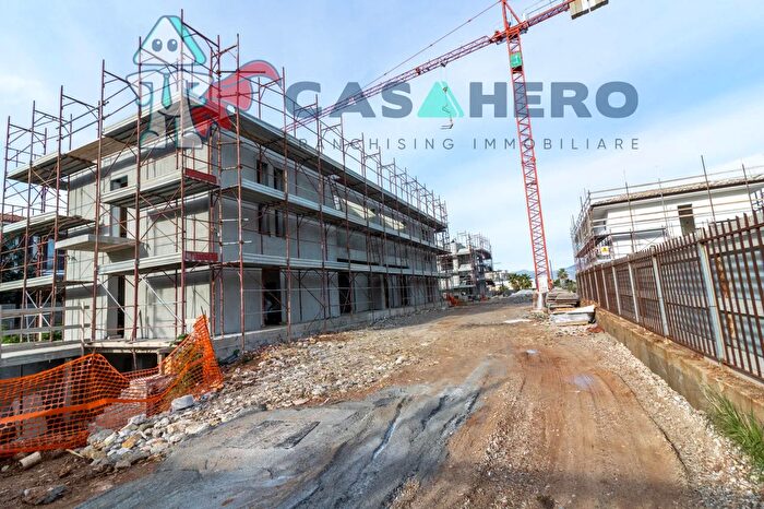 Casa con 5 locali in vendita in Piazza Figurella, Villabate