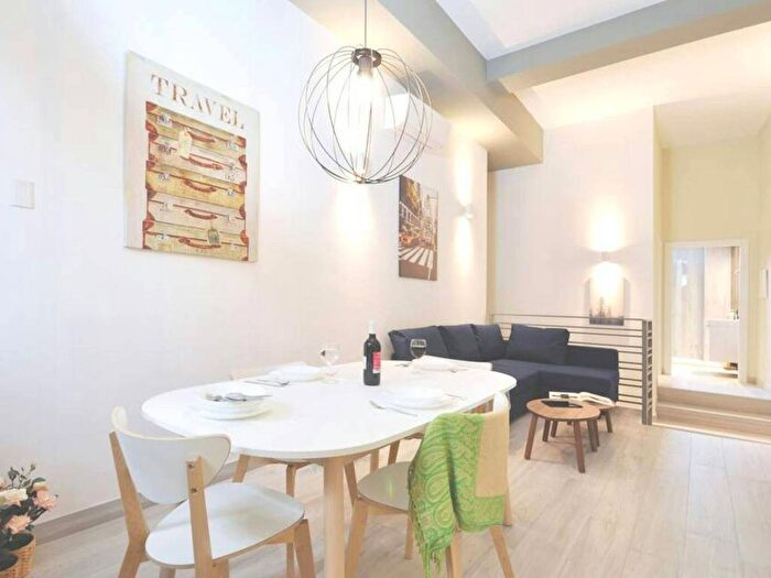 Appartamento quadrilocale in affitto in Via Graziano, Niguarda, Milano