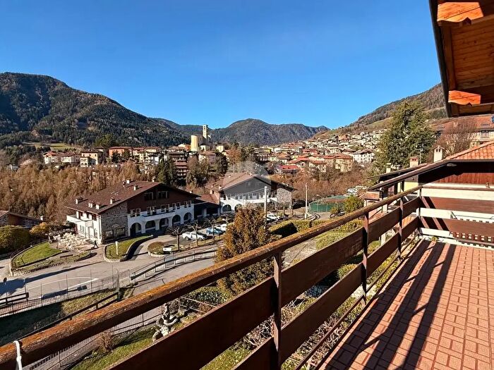 Appartamento con 5 locali in vendita in Via Don Moreschi, Borno