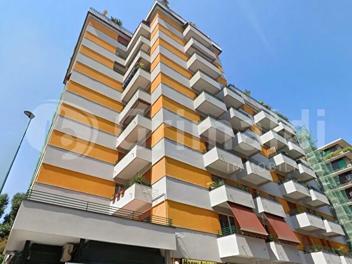 Appartamento trilocale in vendita in Via Ravasi, Sesto San Giovanni