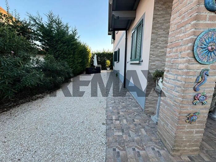 Casa quadrilocale in vendita in Via Strada Caleone b, Fiesse