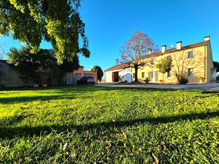 Casa quadrilocale in vendita in Via Chiesole, Asigliano Veneto