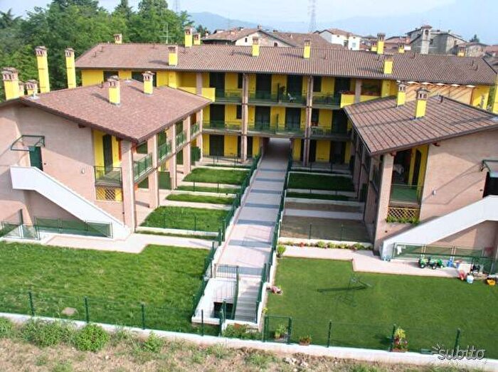 Casa con 5 locali in affitto in Via Guarnieri, Gorlago