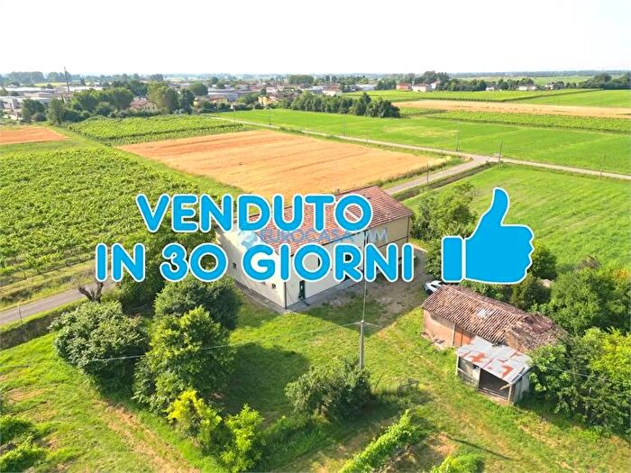 Casa in vendita in Vía Guazzaloca Novi di Modena Mo, Novi Di Modena