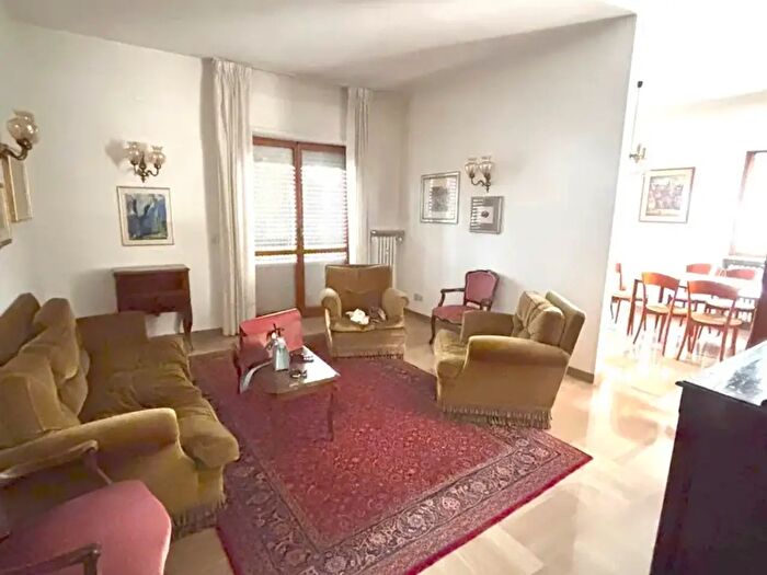 Appartamento con 5 locali in vendita in Via Monte Velino, Avezzano