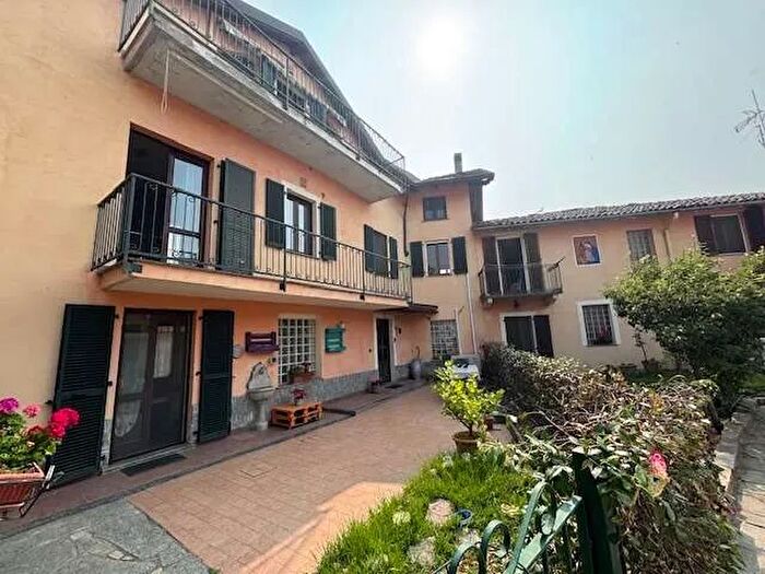 Casa quadrilocale in vendita in Via Battisti, Vespolate