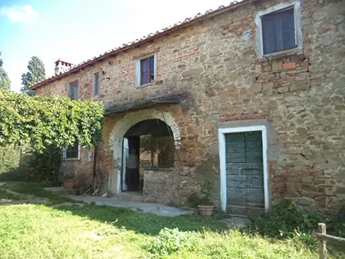 Casa con 5 locali in affitto in Vicchio