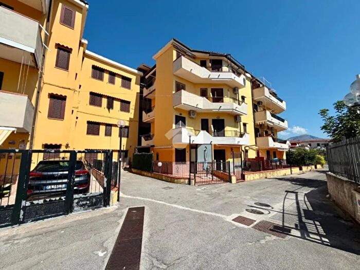 Appartamento bilocale in vendita in Via Statale, Santa Maria Del Cedro