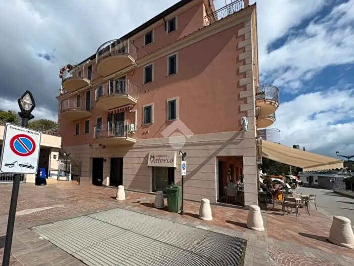 Appartamento trilocale in vendita in Sr Ex Ss, Camerota