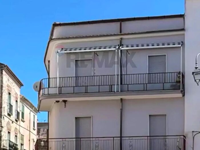 Appartamento trilocale in vendita in Via Pietro Sciaudone, Carinola