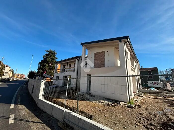 Casa quadrilocale in vendita in Via Francesco Schianchi, Parma