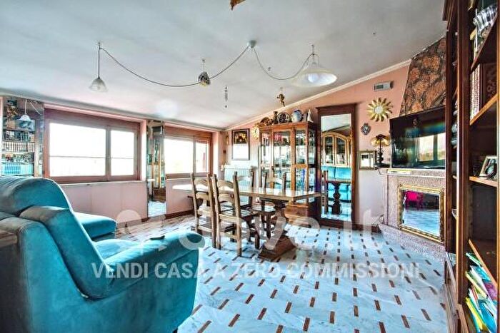 Appartamento quadrilocale in vendita in Via San Donato, Carbognano