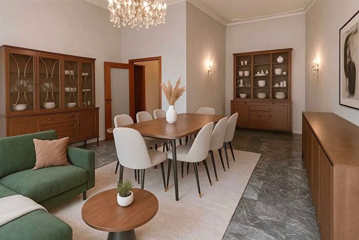 Appartamento con 7 locali in vendita in Via Goffredo Mameli, Asciano