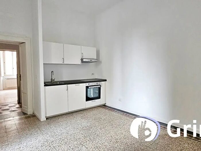 Appartamento quadrilocale in affitto in Via Giuseppe Meda, Milano