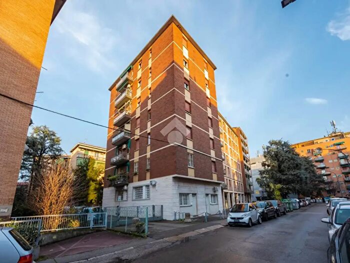 Appartamento bilocale in vendita in Via Trilussa, Bologna