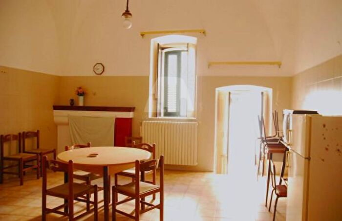 Appartamento con 6 locali in vendita in Via Lecce, Miggiano