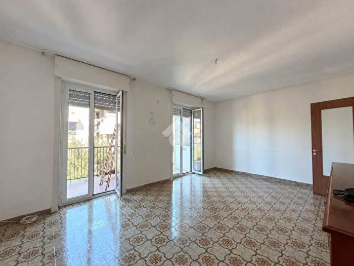 Appartamento trilocale in vendita in Via Peppino Impastato, Scampia, Napoli
