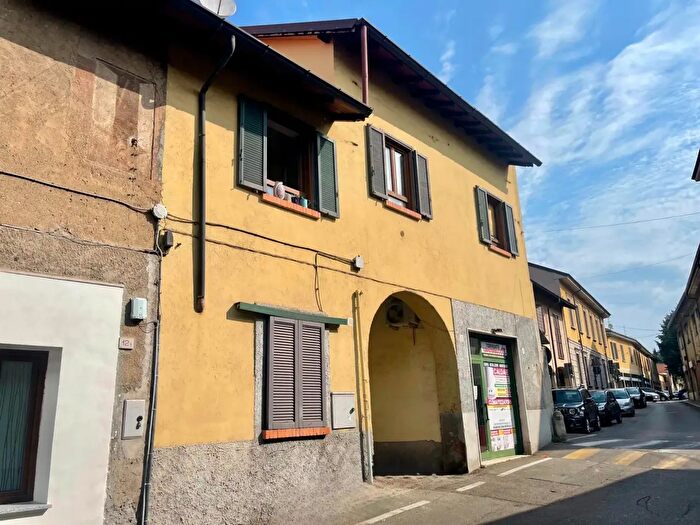 Appartamento trilocale in vendita in Via Magenta, San Vittore Olona