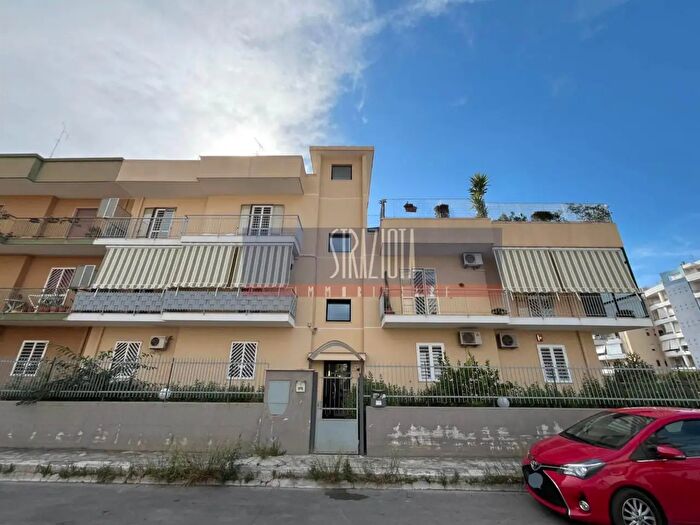 Appartamento trilocale in vendita in Via Melfi, Modugno