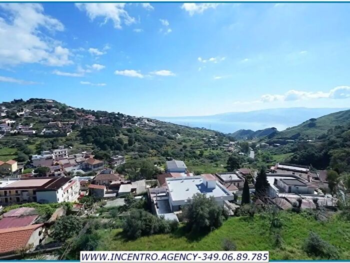 Appartamento trilocale in vendita in Via Comunale San Giuseppe, Messina