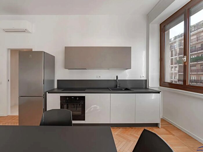 Appartamento monolocale in affitto in Via Giotto, Milano