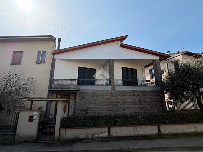 Casa con 5 locali in vendita in Via Giacomo Matteotti, Signa