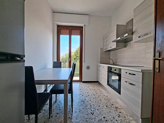 Appartamento trilocale in affitto in Via Giuseppe Manfredi, Stadio, Piacenza