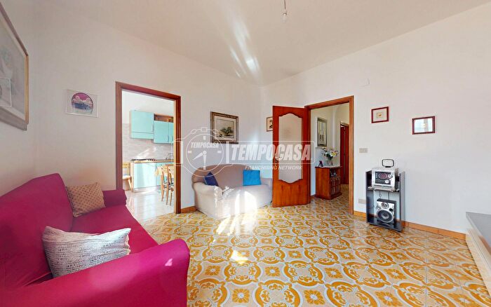 Appartamento quadrilocale in vendita in Via Guglielmo Pepe, Conversano