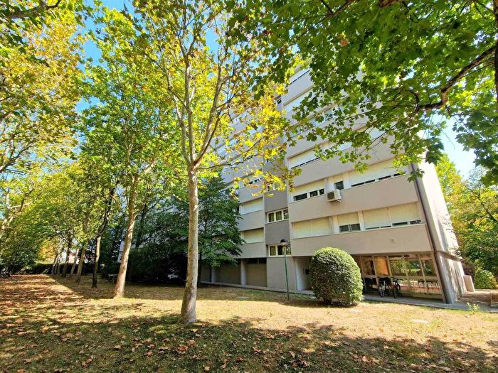 Appartamento quadrilocale in vendita in VIA CADUTI DI BENEDELLO, Centro, San Giovanni in Persiceto