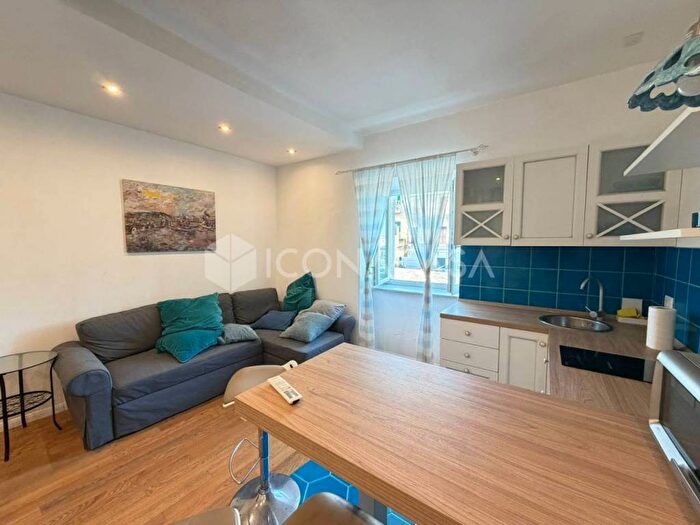 Appartamento bilocale in affitto in Lungomare Cristoforo Colombo, Porto, Pozzuoli