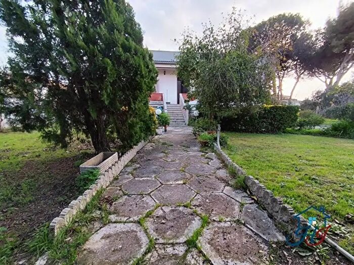 Casa con 5 locali in vendita in Anzio