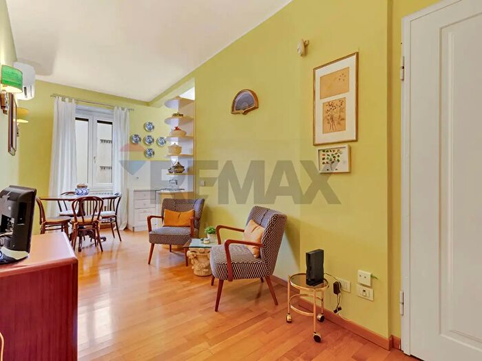 Appartamento trilocale in vendita in Via Aselli, Milano