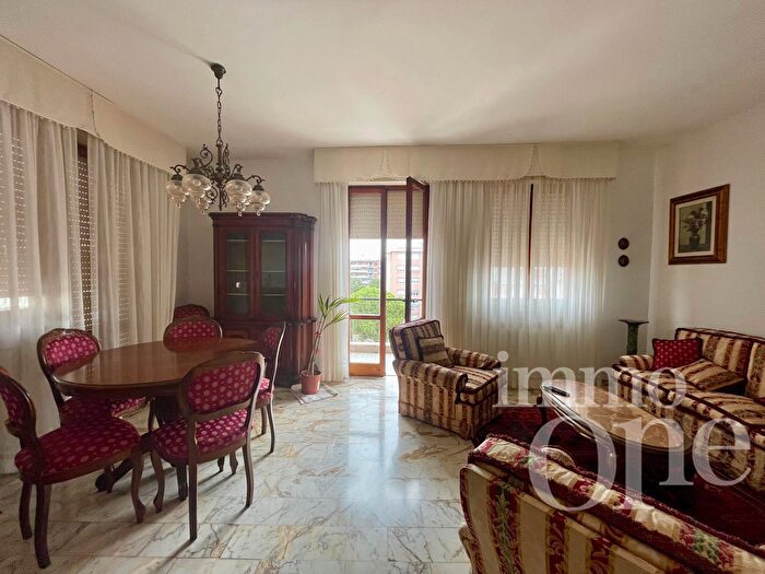 Appartamento con 8 locali in vendita in Via Francesco Redi G, Livorno