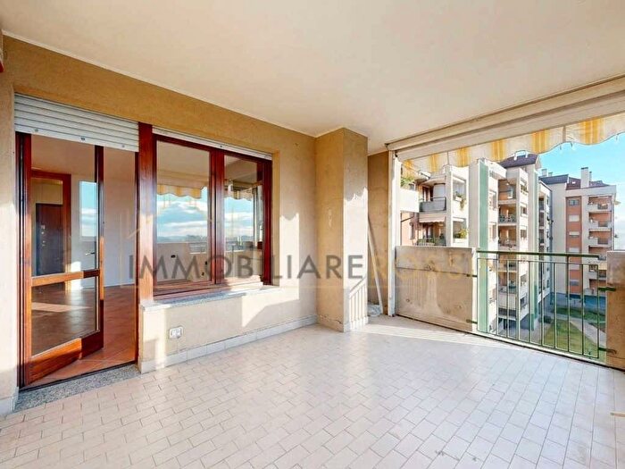 Appartamento quadrilocale in affitto in Via Antonio Vivaldi, Romano Banco, Buccinasco