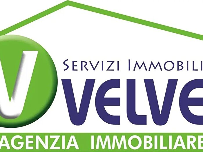 Casa con 8 locali in vendita in Camposanto Via Vallicella, Finale Emilia