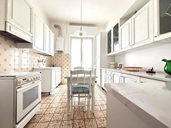 Appartamento trilocale in vendita in Via degli Arenili, Cremona