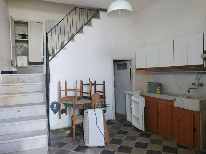 Appartamento quadrilocale in vendita in Via Rovellino, Follo