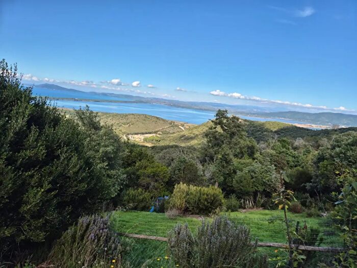 Casa trilocale in vendita in Strada Spaccamontagne, Monte Argentario
