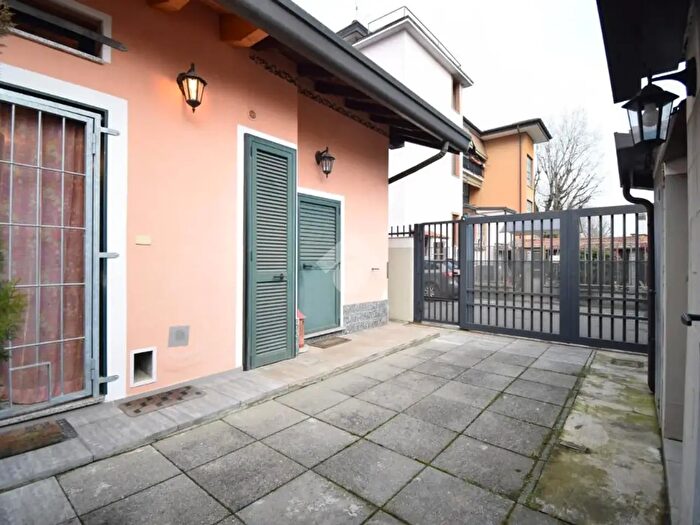 Casa bilocale in vendita in Via Armando Diaz, Cologno Monzese