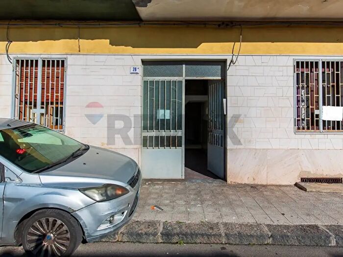 Appartamento trilocale in vendita in Via Giovanna Condorelli, Catania