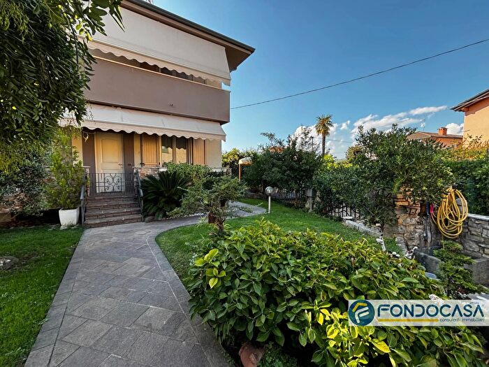 Casa con 6 locali in vendita in Conciliazione, Castelli Calepio