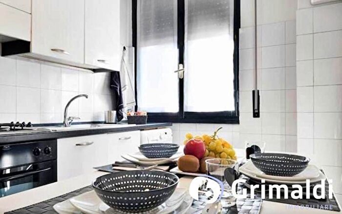 Appartamento bilocale in affitto in Via Salasco, Bocconi, Milano