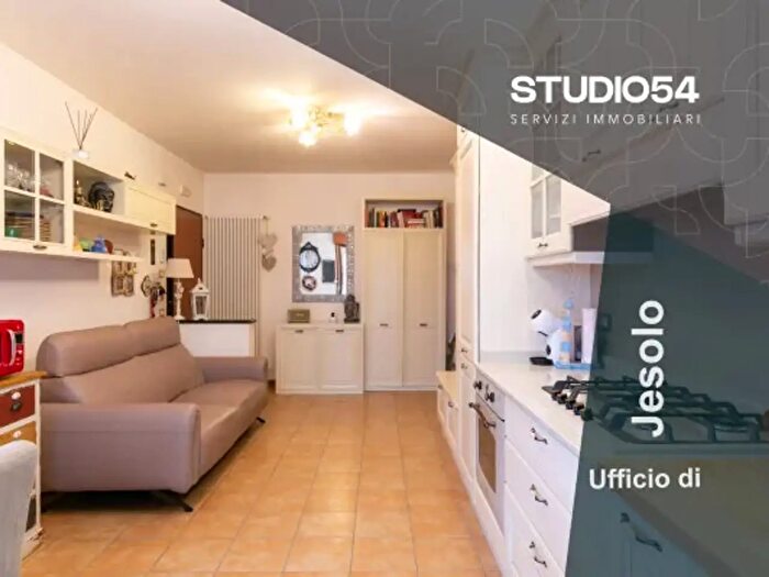 Appartamento trilocale in vendita in Via Luigi Rizzo, Cavallino Treporti