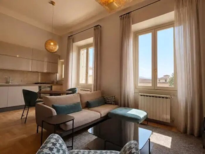Appartamento quadrilocale in affitto in Via Gino Capponi, Firenze