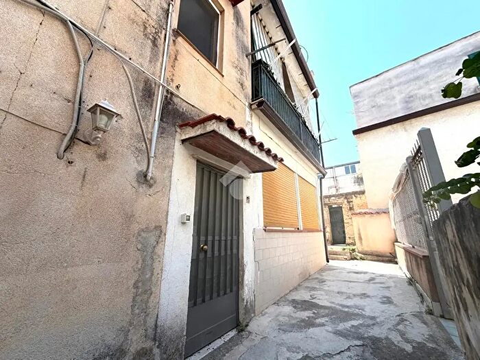 Appartamento con 5 locali in vendita in Via Giuseppe Pitrè, Palermo