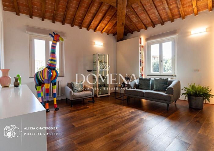 Appartamento con 8 locali in vendita in Siena